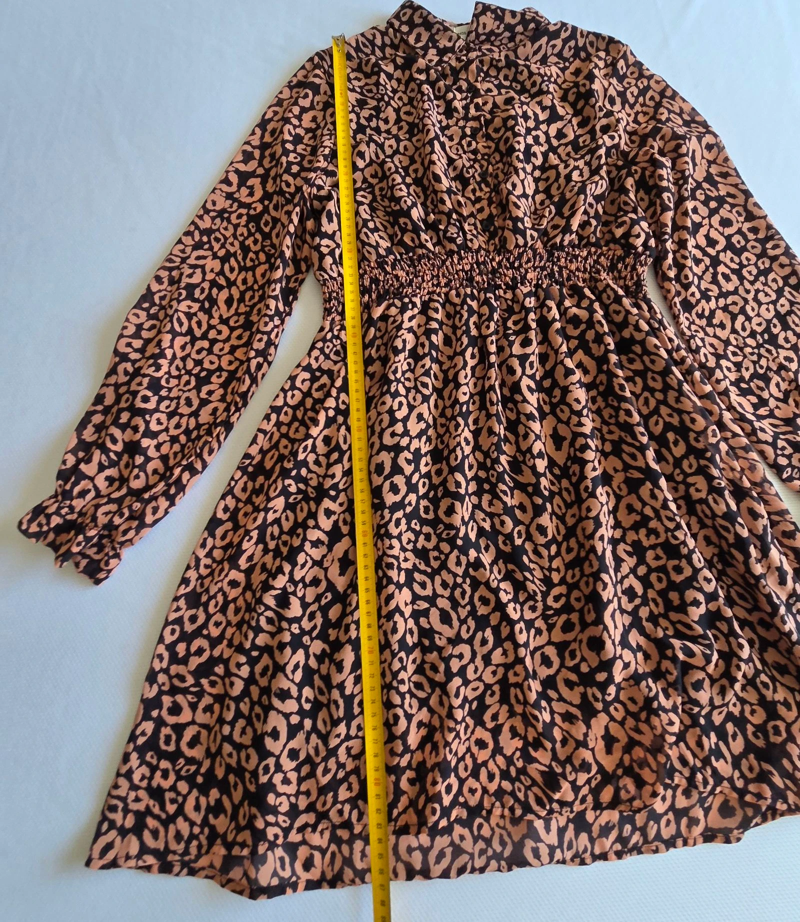 Vestido camisero médio leopardo marrom preto G 40 mangas compridas forrado – photo 13